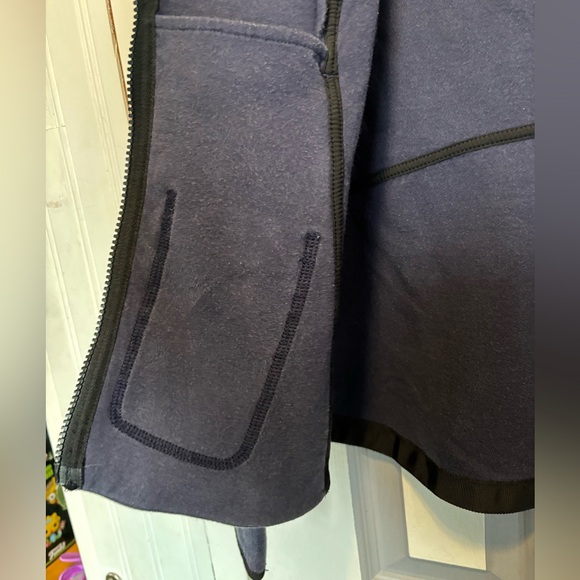 2/$40 Lululemon Soft Zip-Up Jacket, Running, Casual, Sweater - Picture 7 of 9